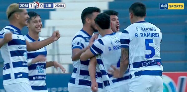 Versus / ¡Le rompió el arco a Morínigo! El golazo de Brahian Ayala ante Libertad