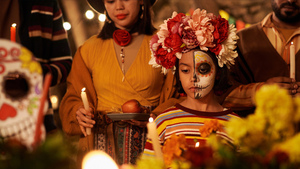 México celebra la vida entre los muertos: Un ritual ancestral que trasciende