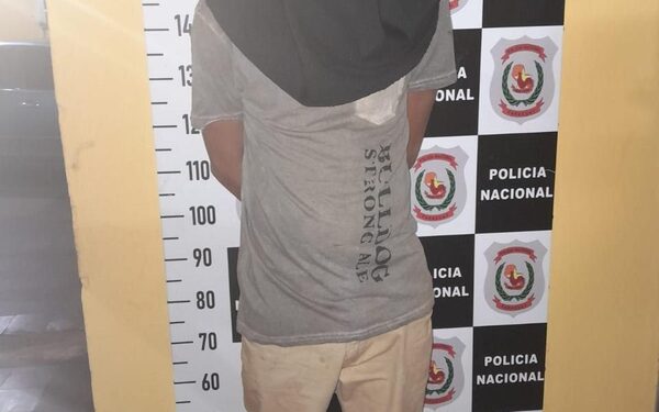 Vecinos reducen a ladrón tras hurto de celular