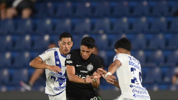 Ameliano derriba a Olimpia y enciende la pelea por el título