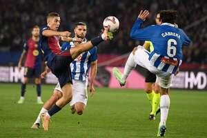 El Barça se escapa como líder en una jornada de Liga teñida de luto - Fútbol Internacional - ABC Color
