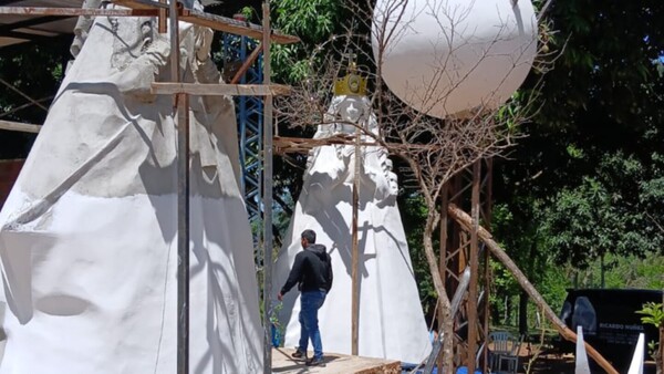Caacupé: Gigantes estatuas de la Virgen custodiarán sitios emblemáticos de la fe