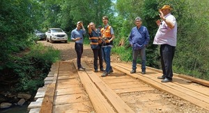 Avanza programa para modernizar la red de caminos vecinales en Paraguay