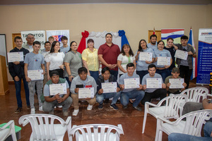 Filadelfia reconoce a nuevos técnicos con entrega de certificados y herramientas