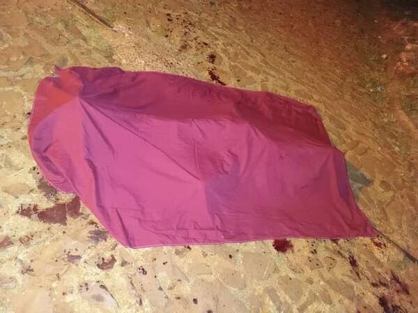 Asesinan a puñaladas a un hombre en un camino vecinal - ABC en el Este - ABC Color