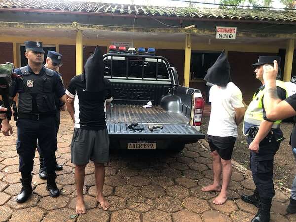 Caen dos presuntos robacoches tras asalto con toma de rehenes - ABC en el Este - ABC Color