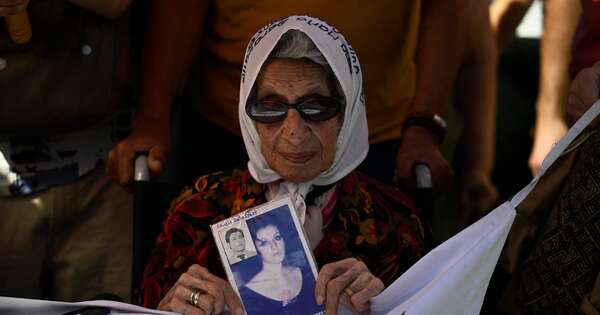 La Nación / Murió Mirta Baravalle, fundadora de Madres y Abuelas de Plaza de Mayo