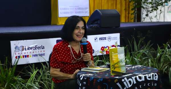 La Nación / Escritores reclaman desembolso de premios literarios