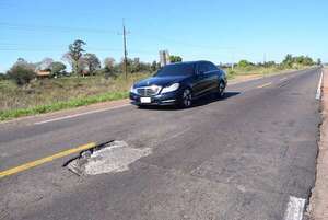 Tras las quejas de conductores, el MOPC promete iniciar mañana el bacheo en la Ruta PY01 - Nacionales - ABC Color