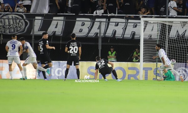 Versus / Ameliano y su paternidad absoluta sobre Olimpia