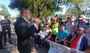 Discapacitados exigen pensión, pero en el Senado anuncia rechazo