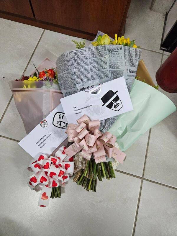 Escenas de sexo y amenazas: fiscal recibió flores con una “advertencia”; la víctima del caso, también