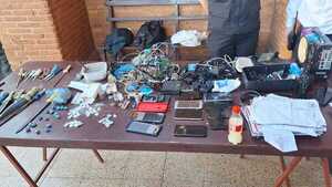 Cárcel de Itapúa: Incautan armas, drogas y celulares durante requisa a celdas del PCC