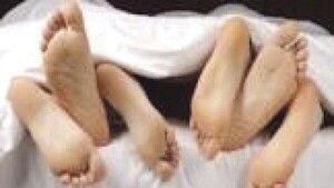 “Tengo una relación abierta con mi novio y me hizo una rara propuesta”