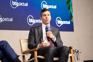 Peña presentó potencial de Paraguay ante empresarios agroindustriales en Brasil