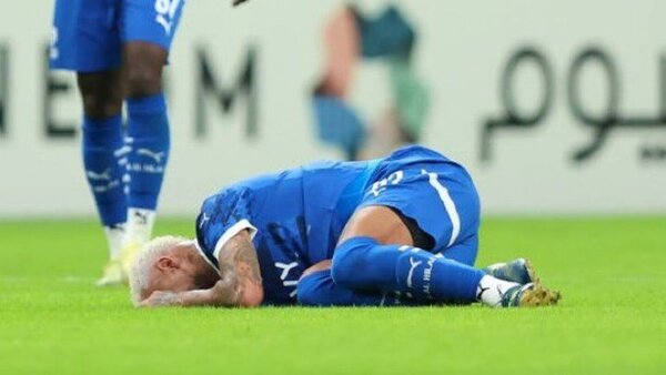 Neymar, sustituido por lesión en la victoria del Al Hilal