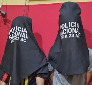 Detienen a dos presuntos motochorros tras robo agravado - Policiales - ABC Color