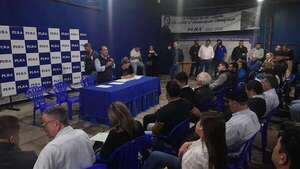 Ante peligro de reforma y reelección, el Directorio del PLRA se reúne hoy - Política - ABC Color