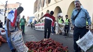 Productores seguirán en movilización ante indiferencia oficial