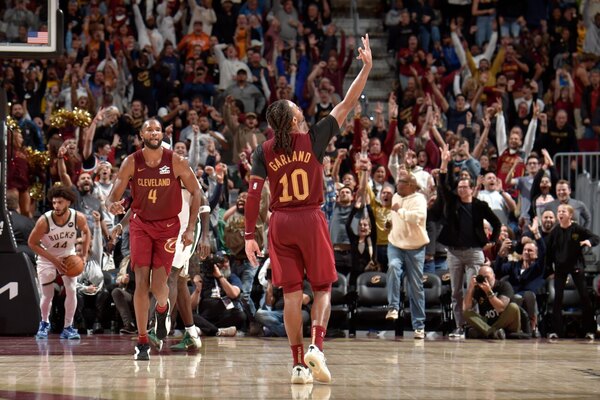 Versus / Cleveland sigue su racha invicta con victoria sobre los Bucks