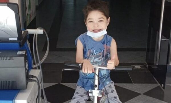 Milán: continúa cirugía del corazón tras donante, el pequeño está aguantando bien el procedimiento