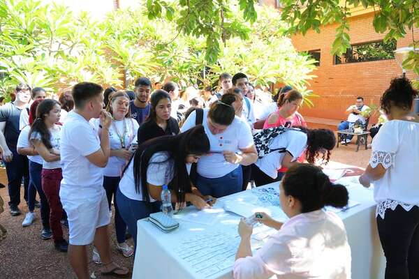 Atención Central: estos son los requisitos para 500 becas de estudio - Nacionales - ABC Color