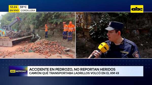 Otro accidente en Pedrozo: camión con ladrillos volcó sin dejar víctimas  - ABC Noticias - ABC Color