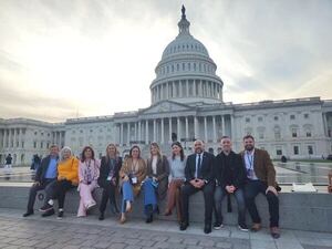 PGN 2025: dictamen espera, mientras presidenta y miembros de comisión disfrutan del “VIP Election Tour” - Economía - ABC Color