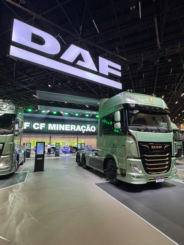 DAF lanza línea de camiones vocacionales y motor Paccar PX-9