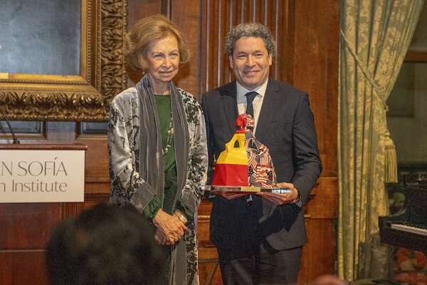 La reina Sofía entregó premio en Nueva York y recaudó fondos para los afectados por DANA - Gente - ABC Color