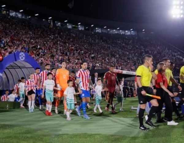 Los llamados del exterior para los juegos ante Argentina y Bolivia - ADN Digital