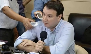 Renuncia del Dr. Aníbal de los Ríos del Consejo del IPS y el Gobierno designa a su reemplazo - OviedoPress