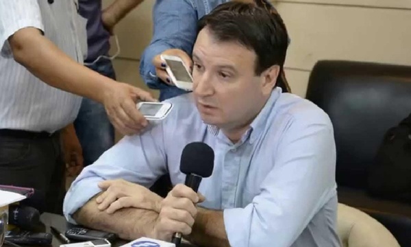 Renuncia del Dr. Aníbal de los Ríos del Consejo del IPS y el Gobierno designa a su reemplazo - OviedoPress