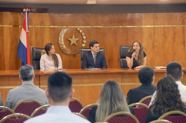 Reconocen a participantes del Concurso de Monografías 2024
