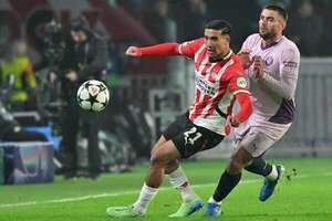 Girona cae goleado ante un efectivo PSV Eindhoven en Champions - Fútbol - ABC Color