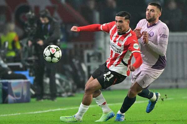 Girona cae goleado ante un efectivo PSV Eindhoven en Champions - Fútbol - ABC Color