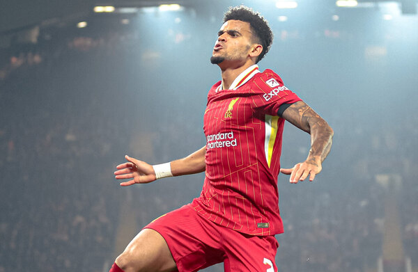Versus / Con Luis Díaz como máxima figura, el Liverpool destroza al Bayern Leverkusen