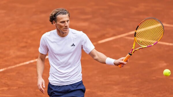 Versus / "Lo disfruto como un nene chico": Forlán debutará como tenista en torneo ATP