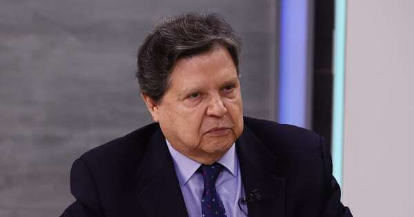 La Nación / Las críticas al Congreso son válidas, dice Acevedo