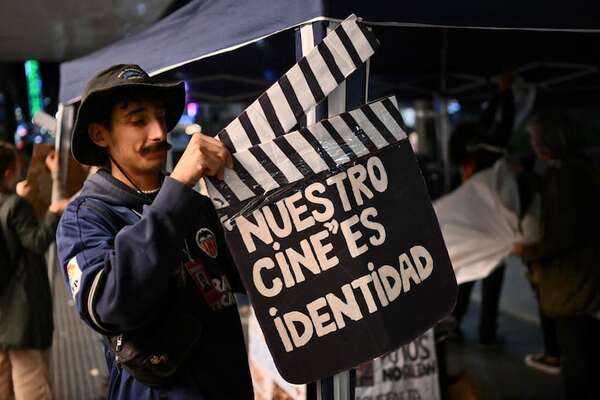 Gobierno de Milei condiciona apoyo al cine argentino al número de espectadores - Mundo - ABC Color