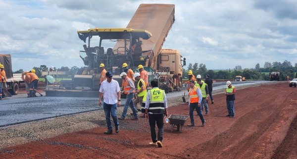 Misión CAF verifica obras en Puerto Indio
