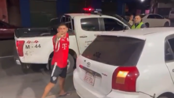 MILITARES BORRACHOS ATACAN A POLICÍAS