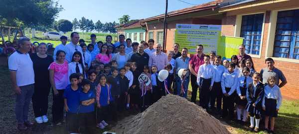 Inicia la construcción del Patio de Honor en la Escuela Básica 1544 San José de Colonia Paraná