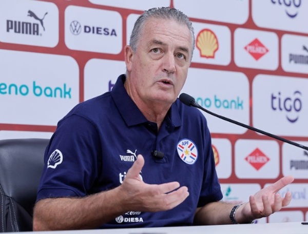 Alfaro llamó a un total de 26 jugadores del plano internacional • PARAGUAY TV