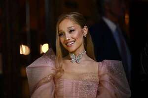 Ariana Grande se vistió de princesa para la premier de “Wicked” en Australia - Gente - ABC Color