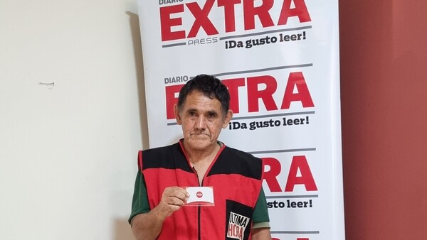 Canillita ganador de "Tu grito viene con premio" regaló el premio a su mamá