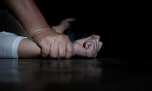 Itapúa: atacan y abusan de una mujer en su casa