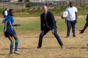 William de Inglaterra comparte con jóvenes líderes climáticos y juega rugby en Sudáfrica - Gente - ABC Color