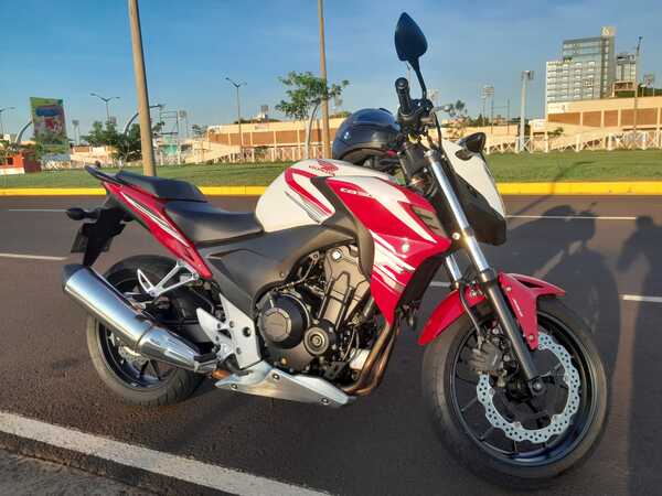 Delincuentes roban motocicleta de alta gama en el barrio San Isidro de Encarnación