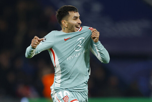 Versus / Atlético Madrid derrota al PSG con un agónico gol en tiempo de adición